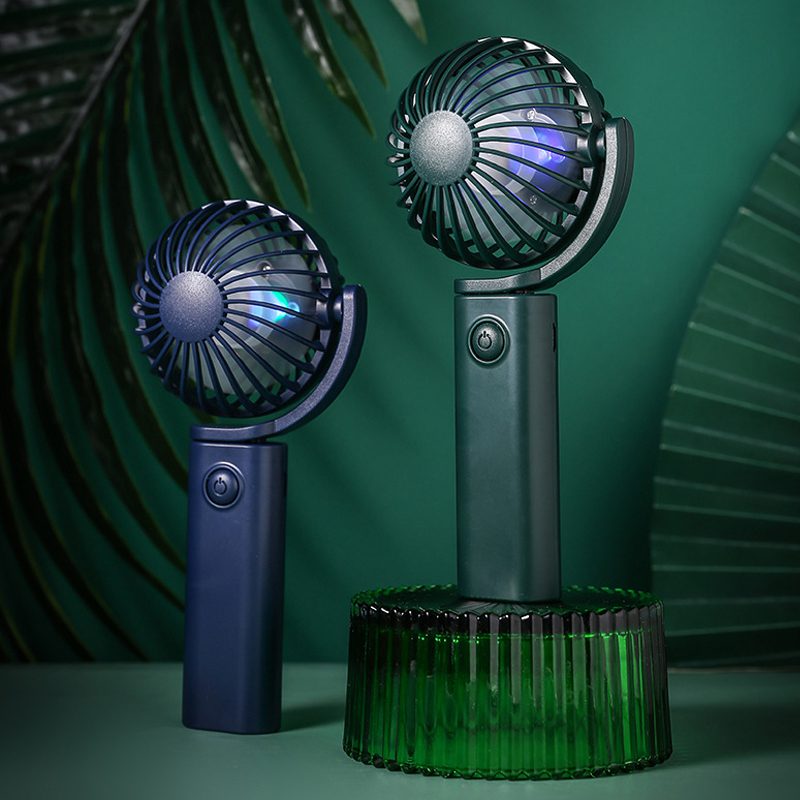 創意旋轉迷你usb充電風扇 - USB隨身碟客製 可以90°旋轉送風,三檔調控,輕柔/強勁隨心切換,便攜手持小台扇。 USB充電,長效續航,攜帶方便,炫彩燈光,抗摔耐用。 可以局部印刷LOGO和標語。 客製 - USB隨身碟客製 24916_fan_06