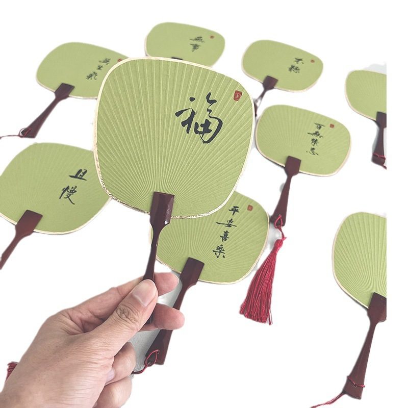 日式小團扇 - USB隨身碟客製 1.印刷位置:可以局部印刷LOGO和標語 2.適用介紹:學校,家庭,教育機構,辦公室,政府部門,贈品派送 3.用途功能:高扇子的材料是竹製,竹子本身有它自己的紋路和結節是自然存在的。每一把扇子都是獨一無二。扇子的功用很多,不僅是夏天用來搧風達到去熱生涼的效果,同時也是一種藝術品,還是一種家居裝飾品,更有可能是活動的宣傳禮品。 客製 - USB隨身碟客製 30808_fan_01-143134-046